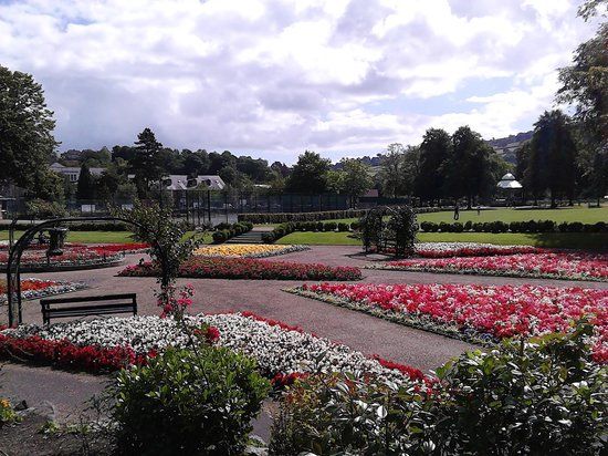 Hall Leys Park
